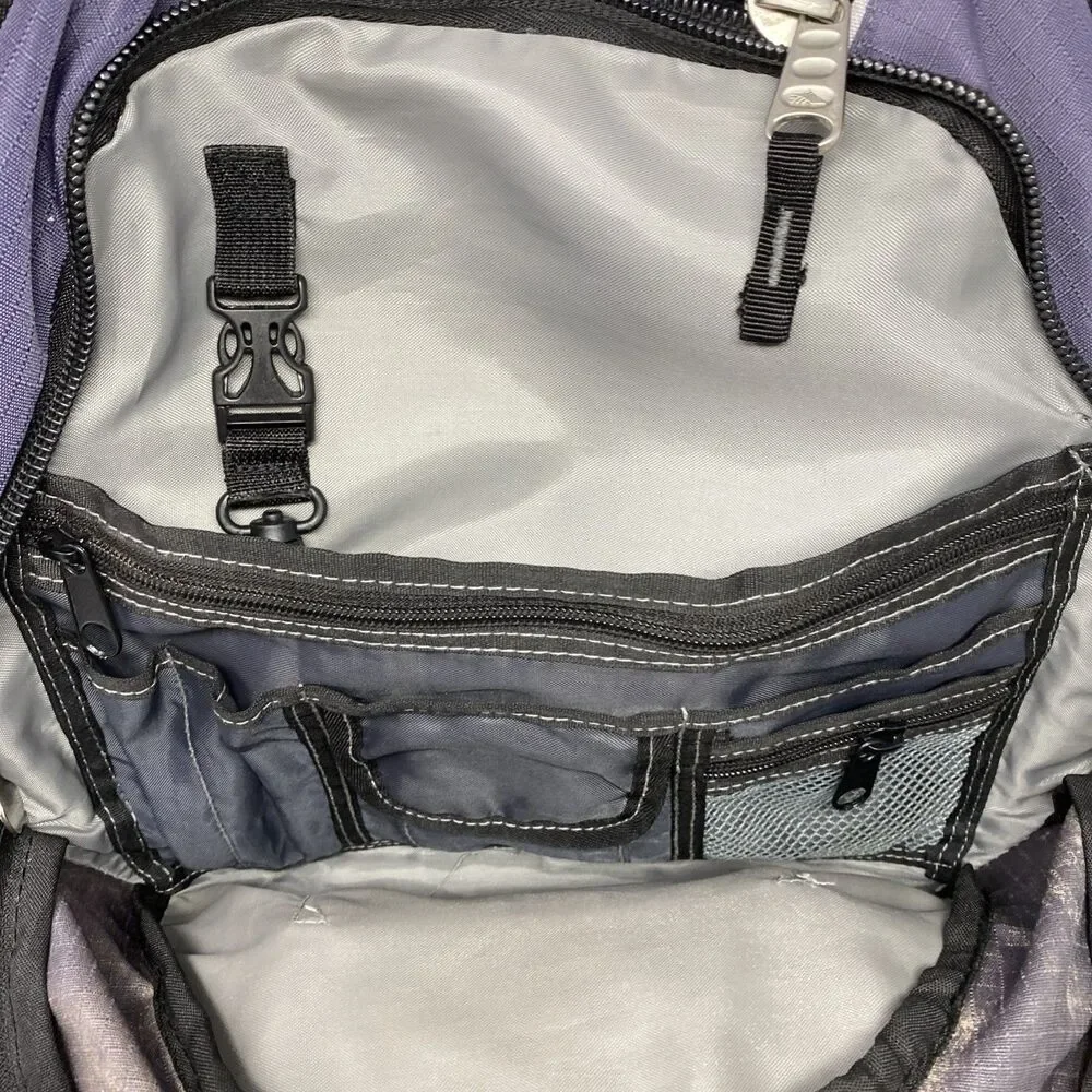 High Sierra Elite Tech Spot Suspension Strap System Backpack Black 18x12 *Tear*